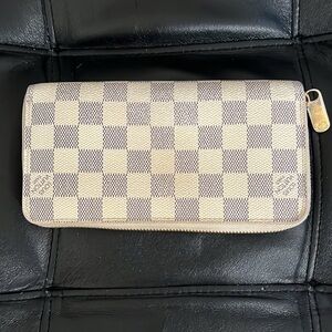 Louis Vuitton ✨ Damier Azur Zippy Wallet